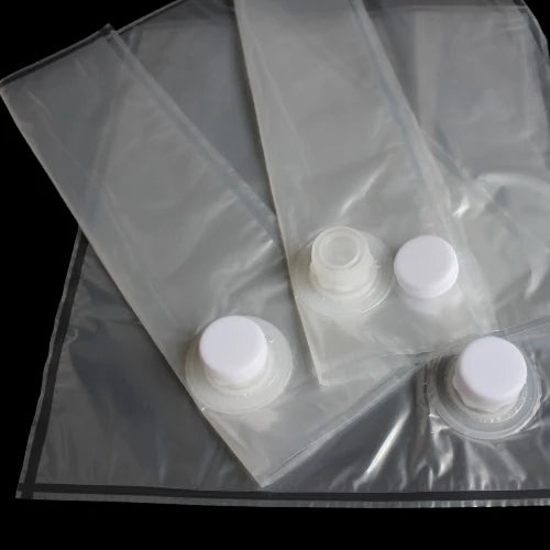 Упаковка пищевых добавок в пакеты Bag-in-Box: точная защита чувствительных ингредиентов.